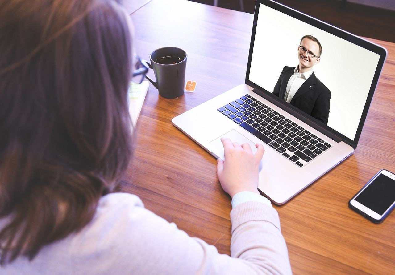 Agencja doradztwa personalnego a agencja pracy – jaka jest różnica?