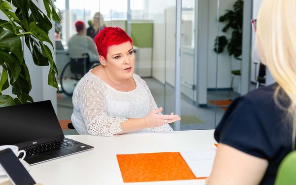 Jak wdrożyć do zespołu niepełnosprawnego pracownika?
