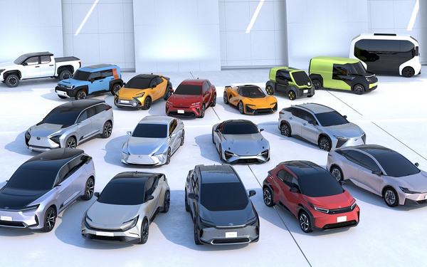 Nowe baterie do elektrycznych aut Toyoty o zasięgu ponad 1000 km. Cztery technologie i rewolucja w produkcji aut BEV