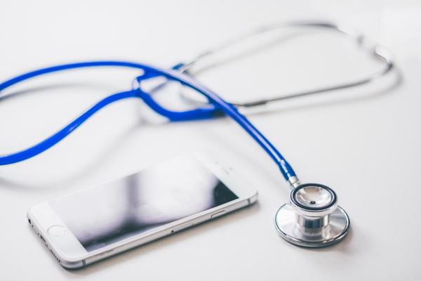 23,8 mln dni zwolnienia lekarskiego z powodu zaburzeń psychicznych – pracownicy potrzebują holistycznej opieki