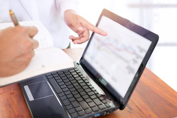 Implementacja systemów elektronicznego zarządzania dokumentami w przedsiębiorstwach
