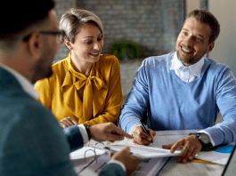 Jak sprawdzić wiarygodność i kompetencje dobrego pośrednika kredytowego? pośrednik kredytowy rozmowa